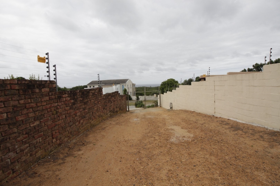 5 Bedroom Property for Sale in Clarendon Marine Eastern Cape